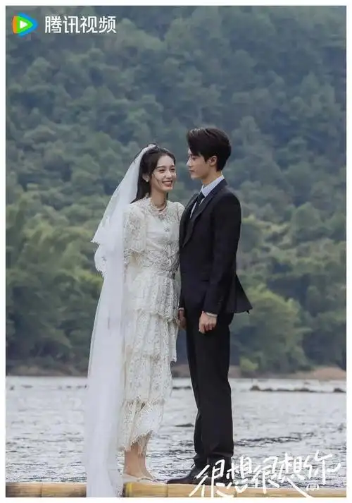 无论是韩商言的深情眼神,檀健次和周的甜蜜互动,还是吴磊和赵今麦的