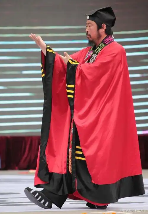 道教道袍颜色的有什么含义吗