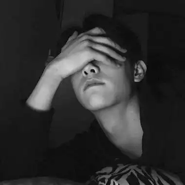 黑白男生头像高冷侧脸高清好看的高冷男生侧脸黑白头像图片