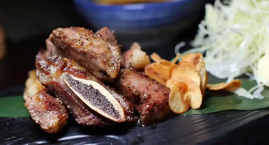 精致日料来吃个大餐.鹅肝,和牛寿司,黑牛刺身,煎牛仔骨都不错