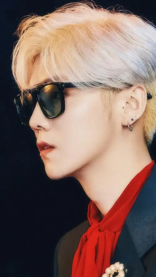 鹿晗##鹿晗银发