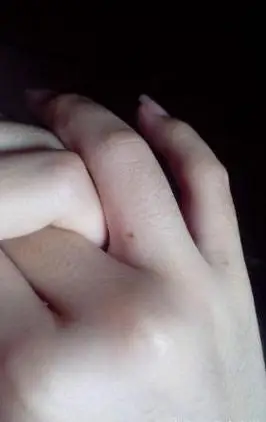 手背长痣的女人可要抓紧了(3)