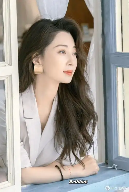 殷桃参加综艺又美到上热搜这位辣姐不仅是身材卷王穿搭更是有一手