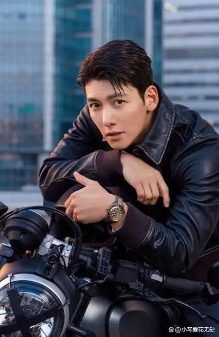 36岁池昌旭透露"单飞"后现状,竟与镜头前的精心打扮判若两人?