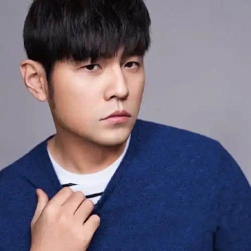 2021周杰伦精选高清帅气经典头像图片