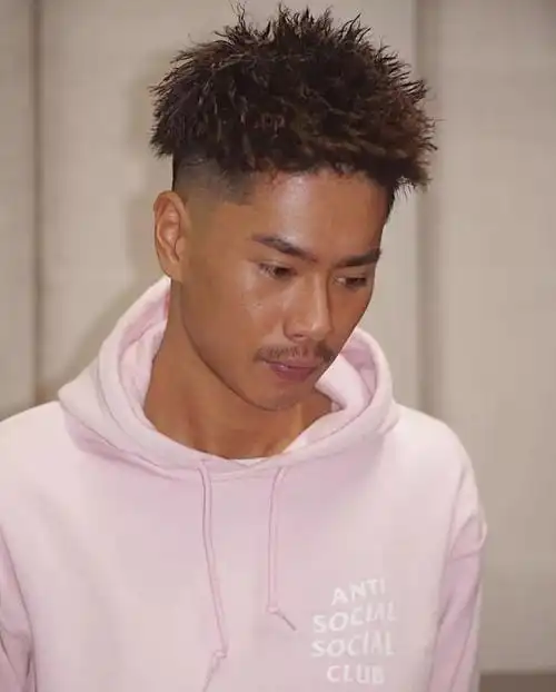 男生锡纸烫发型