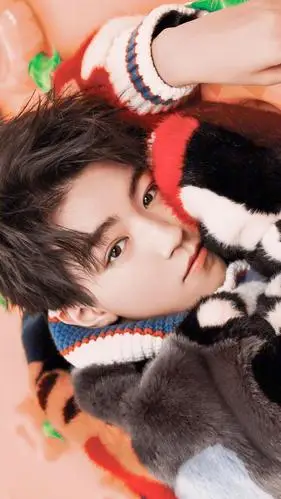 tfboys王俊凯帅气时尚写真