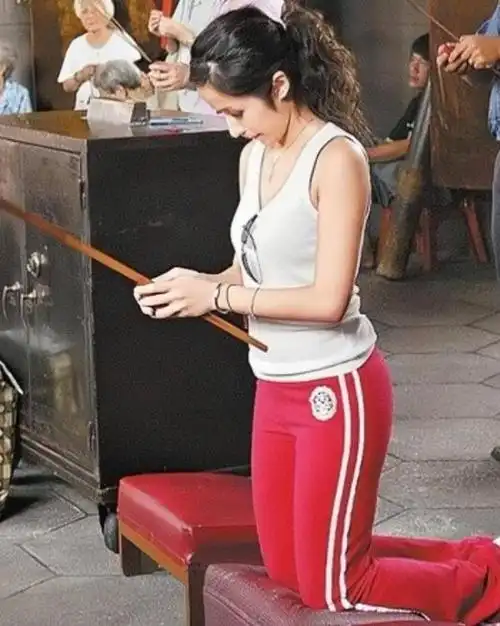 19年换17个男朋友43岁的音乐女王萧亚轩脸蛋变化大