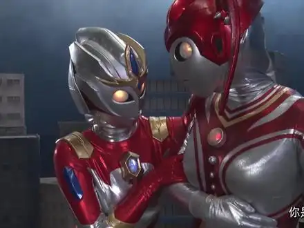 女奥特曼穿红色高跟鞋打怪兽_奥特超人打怪兽无限钻石版_奥特超人打