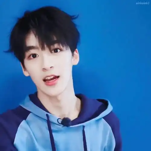 如何评价《创造营2019》的何洛洛?