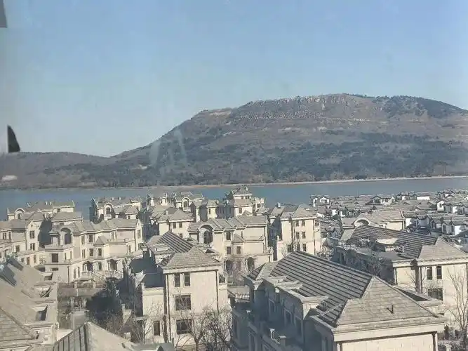 中铁琥珀湾1室1厅1卫65㎡南30万