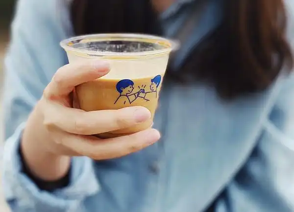 大家都怎么拍奶茶的哇