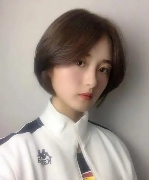 个性女生短发好看又时髦,短发图片,发型图片