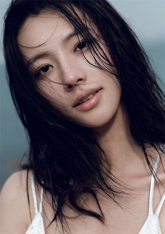 90后的陈雅婷,是《欢乐喜剧人》中的美女杀手,颜值在线!