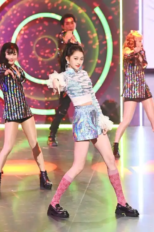 关晓彤复古造型##关晓彤王牌对王牌