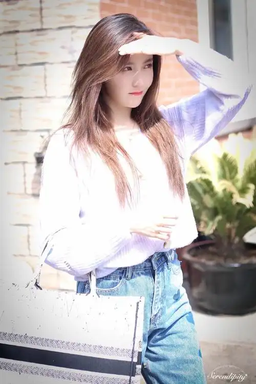 独家放送王艺瑾的战痘计混油皮女孩爱用好物良心分享