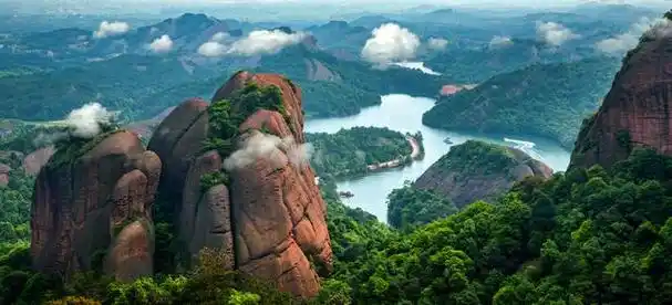 上饶龟峰景区90门票:60元/人持江西文旅一卡通和长江中游三省旅游