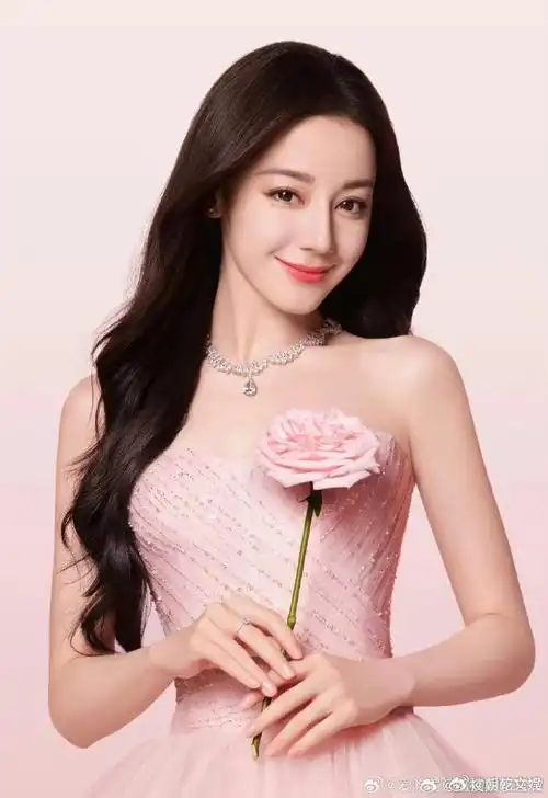 迪丽热巴粉色在逃公主##迪丽热巴珠光美人