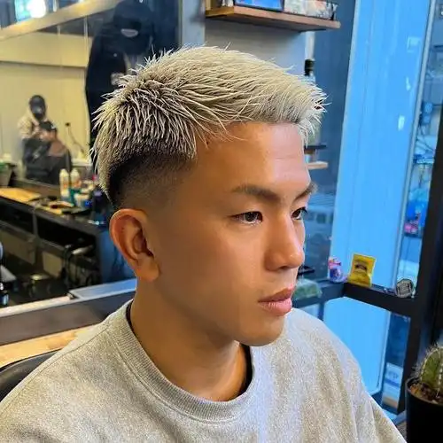 新流行男士发型推荐,清爽时尚很百变,剪完大不一样