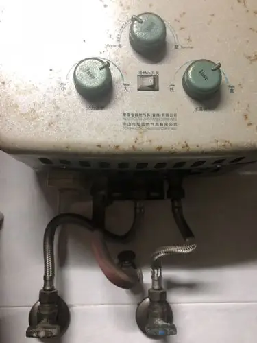 这种老款热水器怎么用