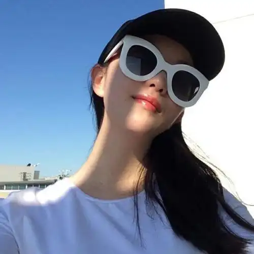 最美自信小女人头像