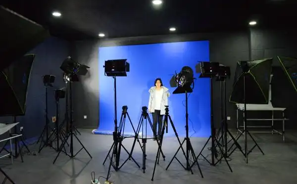 广告摄影棚