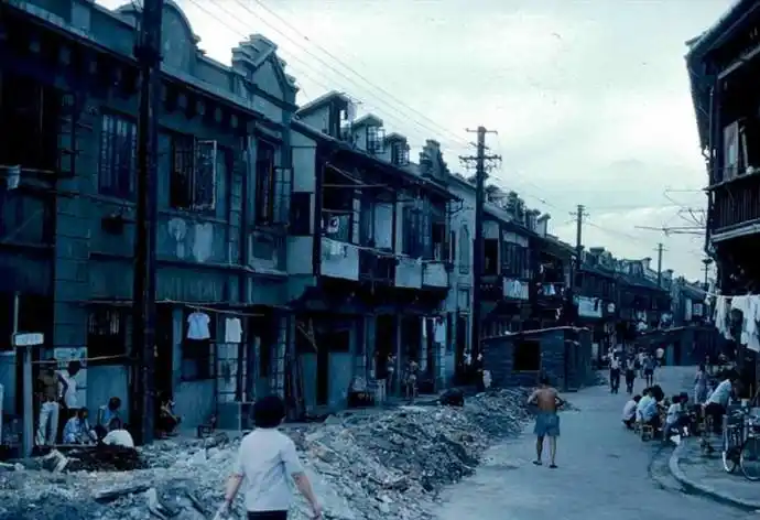 上海记忆1982年,生活在老弄堂里的上海市民 - 动态 - 派谷老照片修复