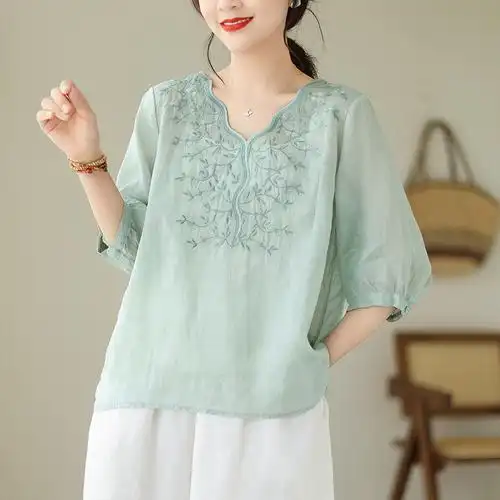 文艺复古五分袖v领刺绣衬衫中国风棉麻t恤衫女百搭显瘦民族风上衣