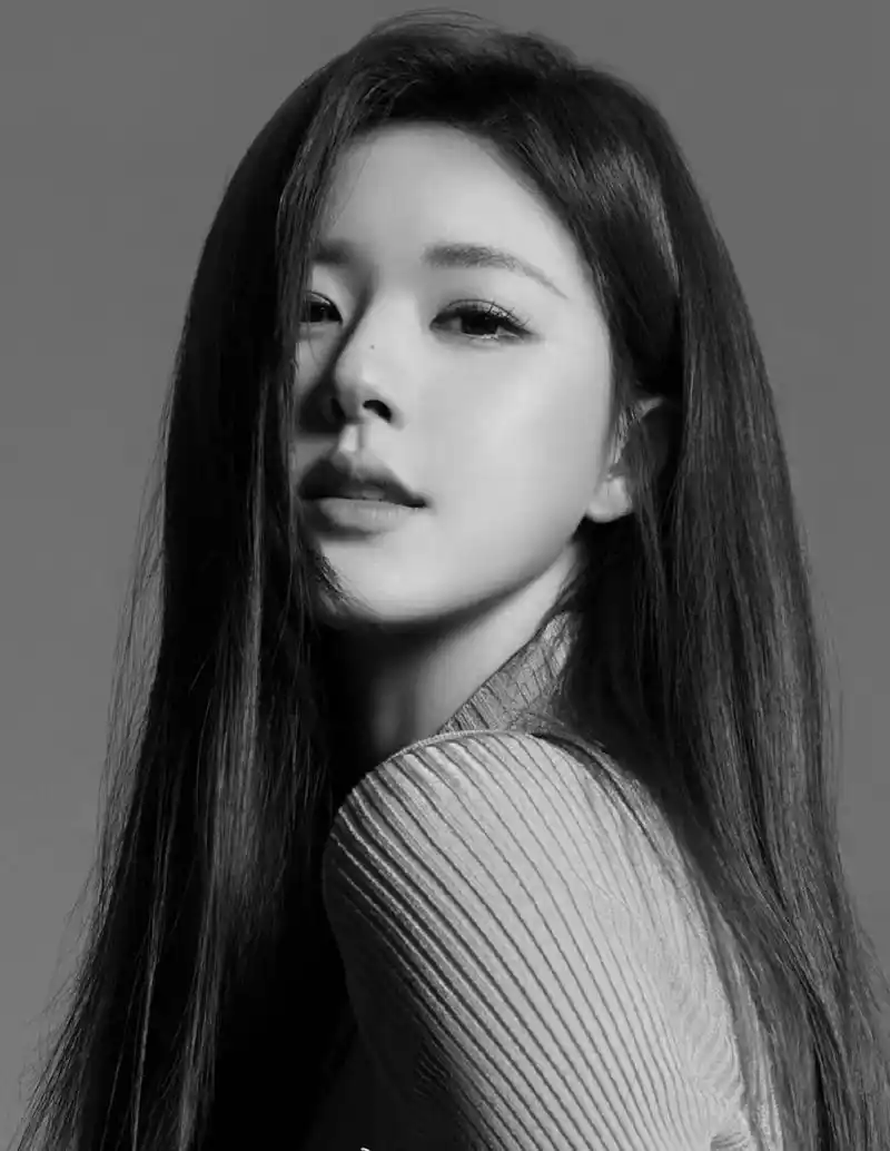 赵露思范思哲大片,  赵露思范思哲versace黑白大片表现力好棒!