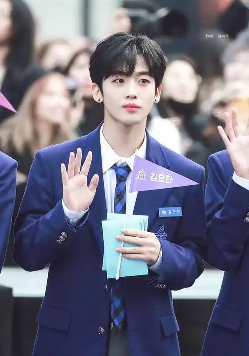 韩版《produce 101》第四季初舞台公开 这一届好看的练习生特别多