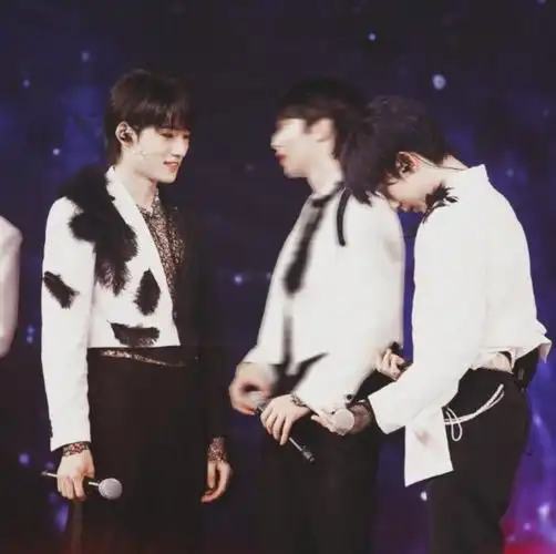 宋亚轩贺峻霖 头像 壁纸【轩霖】_腾讯新闻