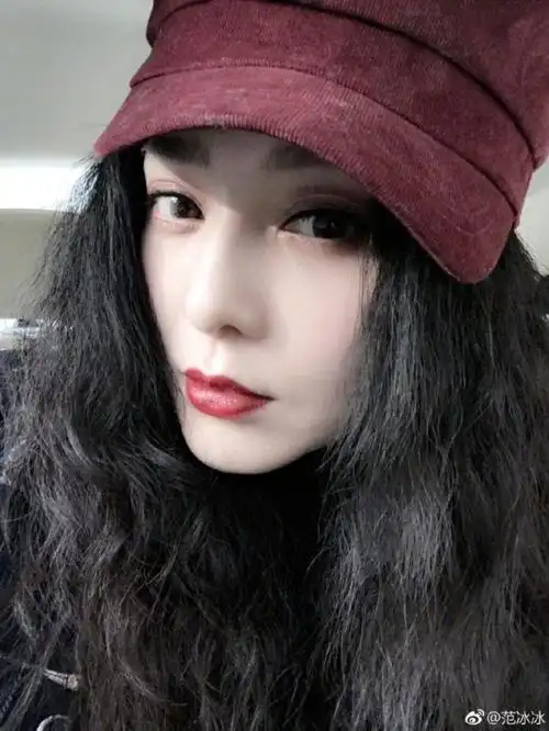 范冰冰招牌「驼峰鼻」突然消失!疑为复出隆鼻改运