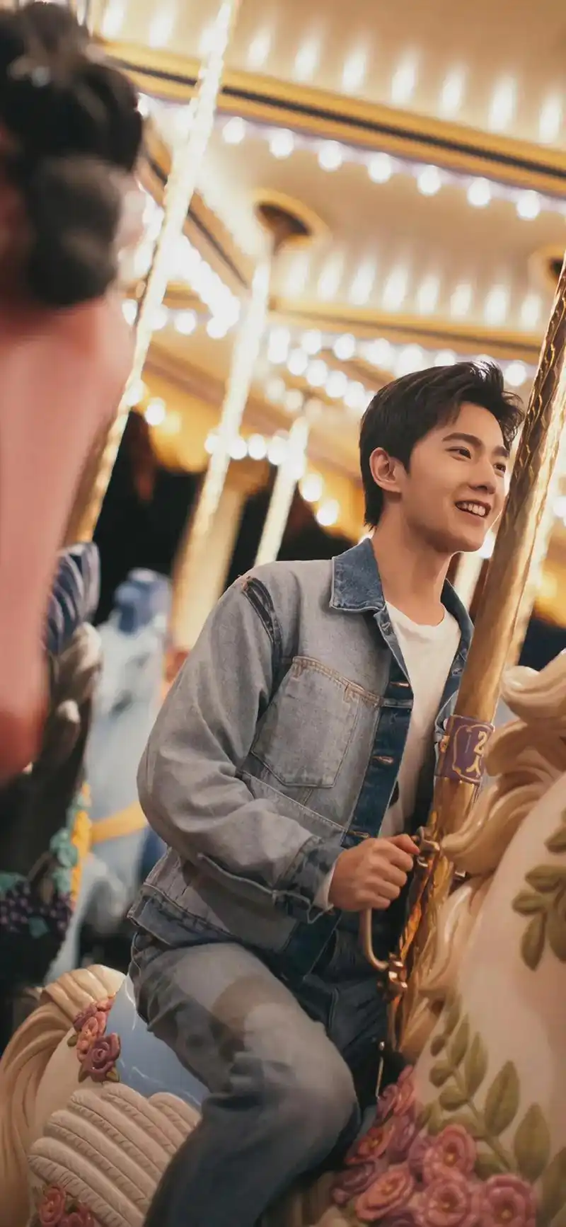 迷途女孩们,壁纸拿去7815#男神 #宝藏男孩 #杨洋 #于途  - 抖音