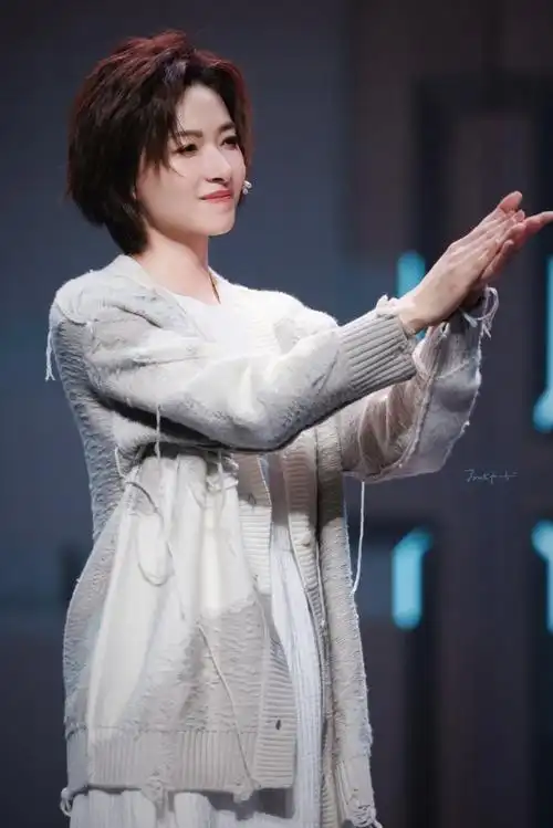 #万茜你好疯子#