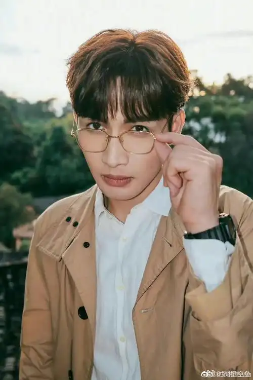 张彬彬说爱意都有迹可循##张彬彬2岁年龄差年上男友##两个人的小闪种