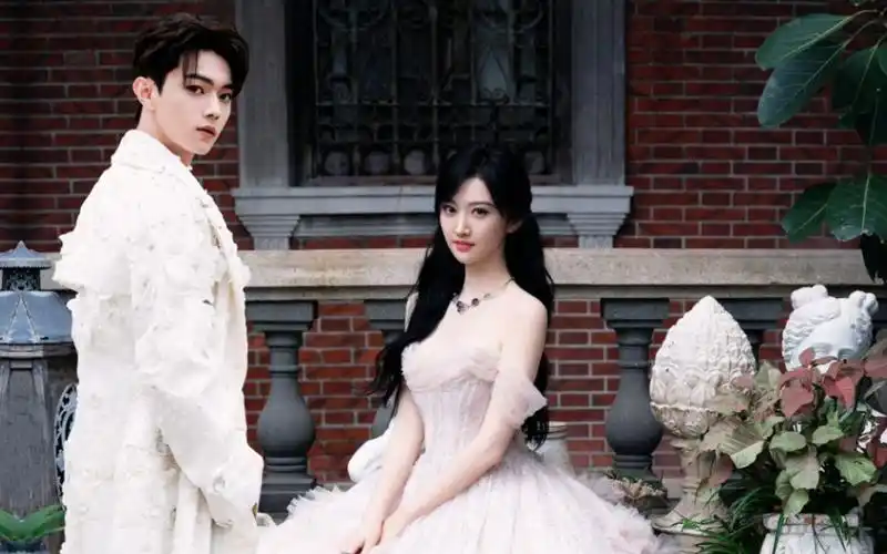 so sweet婚纱照第一弹|许凯x景甜|-小小很安静-小小很安静-哔哩哔哩