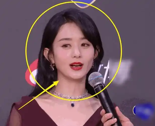 女星红毯生图犹如卸妆水鞠婧祎艳压群芳赵丽颖却老了十几岁