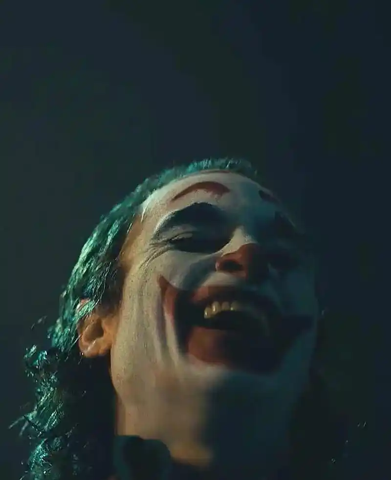 小丑 #半面小丑 #人生百味自己体会 #每天演好一个情绪稳 - 抖音