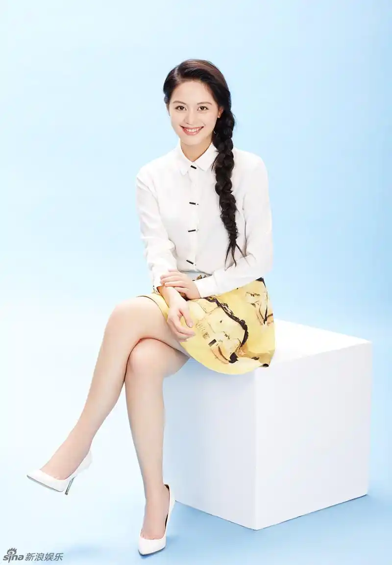 组图:王力可写真曝光 衬衣短裙尽显知性气质_高清图集_新浪网