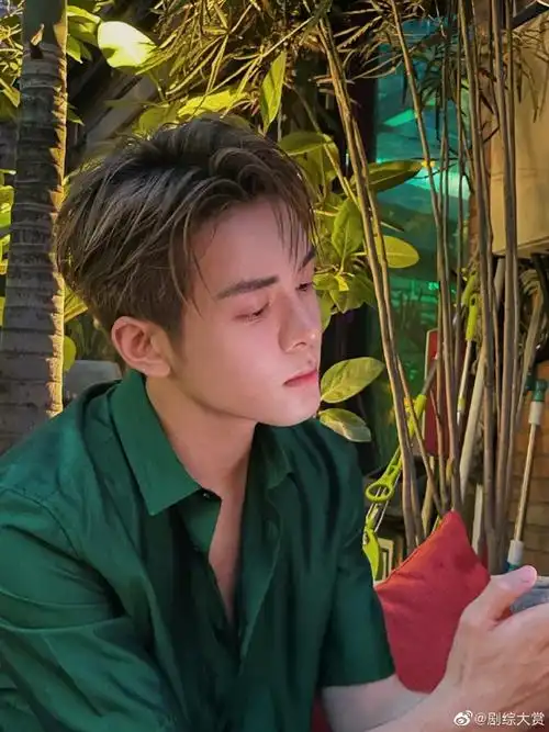 曾舜晞高中时期旧照##曾舜晞高中旧照好青涩