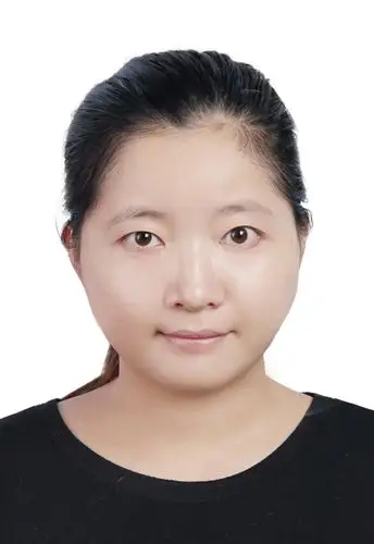 求大神帮我p下图,宽285像素,高385像素的近期1寸白底免冠证件照.