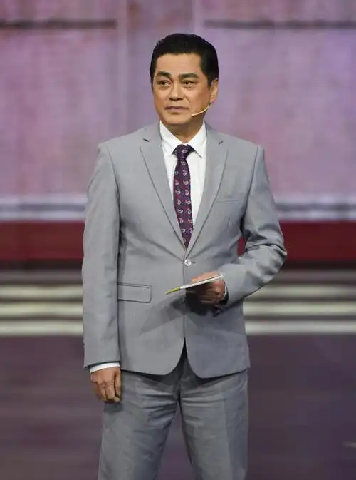 汤镇宗年轻时好帅(成名前娶的平凡妻子是我的挚爱)(27)