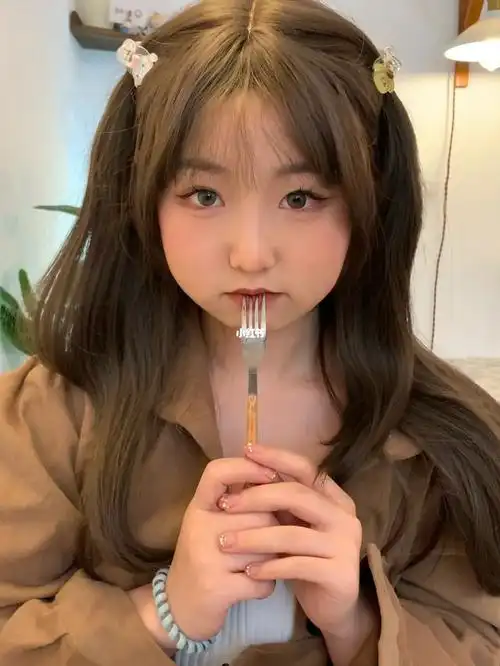 5g入秋啦 穿这个套装去拍照的时候居然被美女夸可爱了女生夸和男生夸