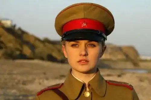 乌克兰女演员伊莉莎朋友圈曝光说出乌克兰现状每天生活都很紧张