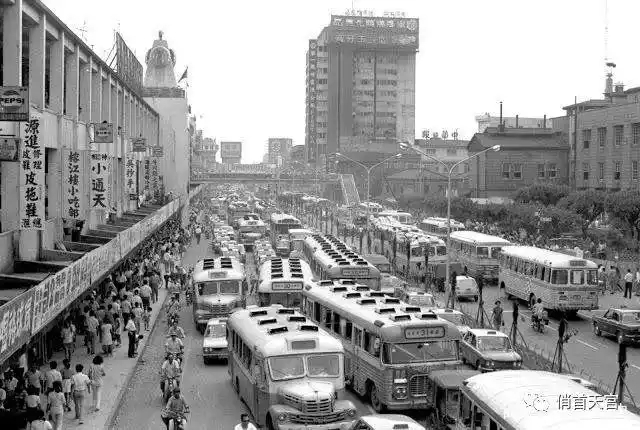 老照片:七八十年代的台北,和东京有的一拼,堪称黄金时期