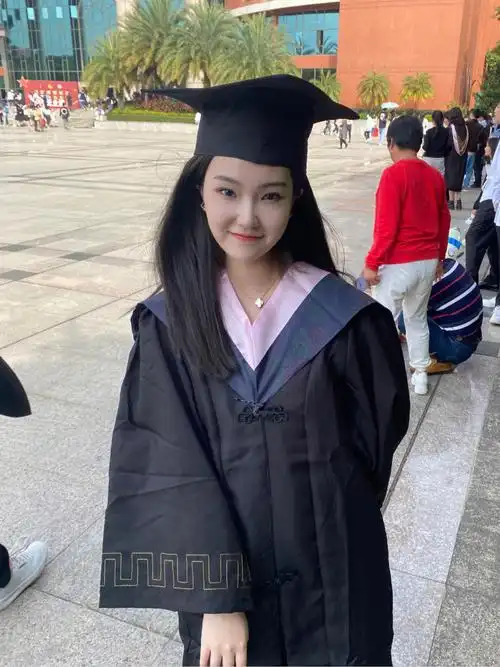 毕业季学士服穿搭