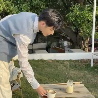 男头像阳光帅气男孩图片真人气质男生头像高清微信图片大全