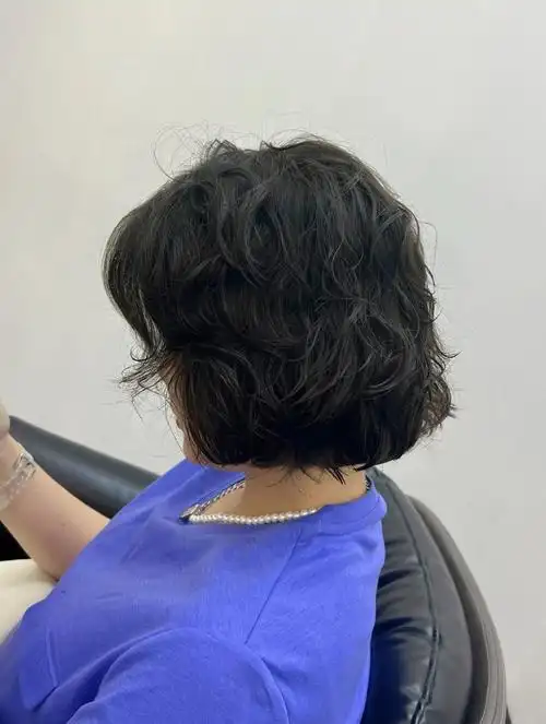 短发也可以很好看发法式烫发纹理烫发南宁染发|南宁烫发|南宁发型设计