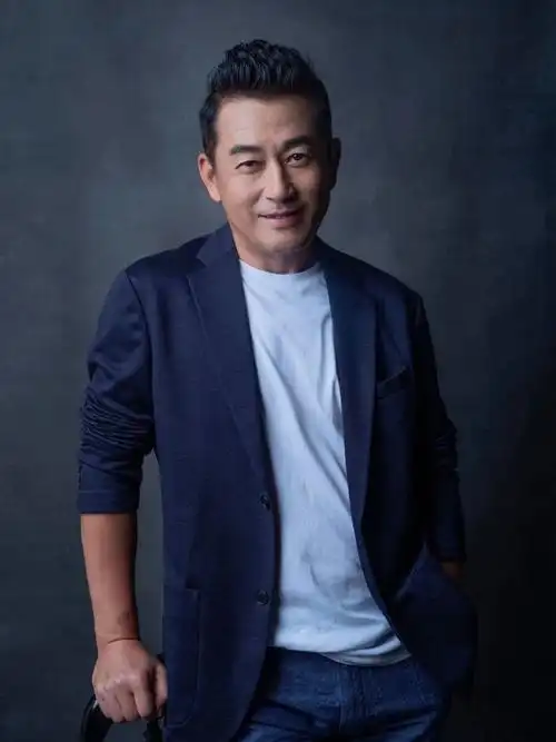 老戏骨王志飞聋哑父母先后离他而去娶小14岁娇妻背后有遗憾