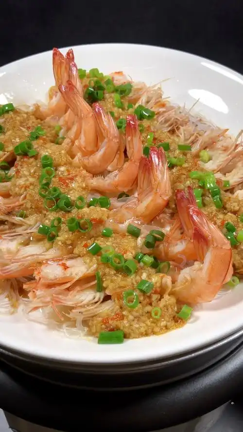 开学季#蒜蓉开边虾方法很简单,自己在家也能做